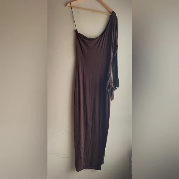 New Naked Wardrobe Women Brown Maxi Dress One Shoulder Size 1X - Picture 5 of 12
